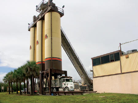 Ranger Construction Industries operates in southeastern, central and northeastern Florida, while Sharpe Bros. is based in the Piedmont Triad area of North Carolina. The companies provide customers with high-quality asphalt products throughout their market areas. Their facilities have received Green Diamond commendations from the National Asphalt Pavement Association, a self-evaluation program that takes into consideration environmental, safety and plant operating conditions. Shown are Rangers Miami plant (above) and one of Sharpes Greensboro plants (below). (Photos by Carl Thiemann)