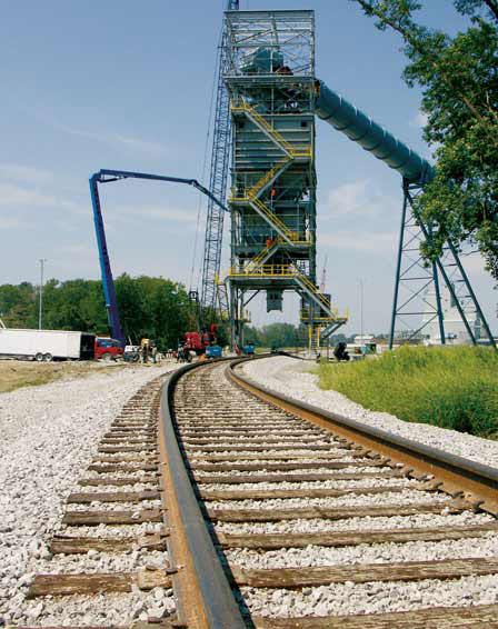 V&G prepped about seven miles of railroad bed and roadway for the Deer Run Mine and its railcar loading facility. (Photo by Carl Thiemann)